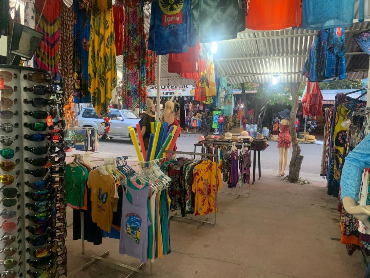 فندق !Que Tuanis! Playas del Coco المظهر الخارجي الصورة